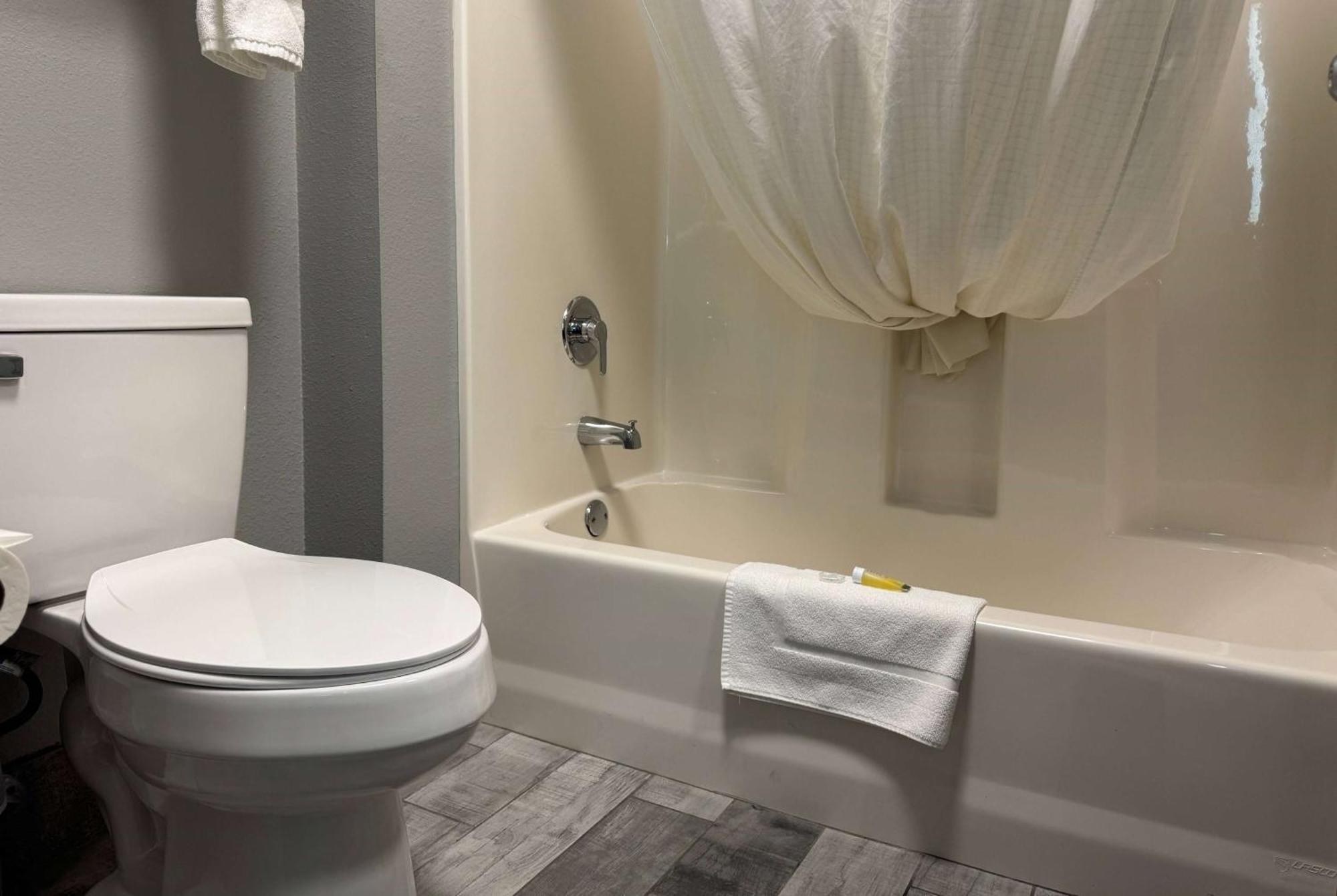 Americinn By Wyndham Columbus Wisconsin Екстер'єр фото